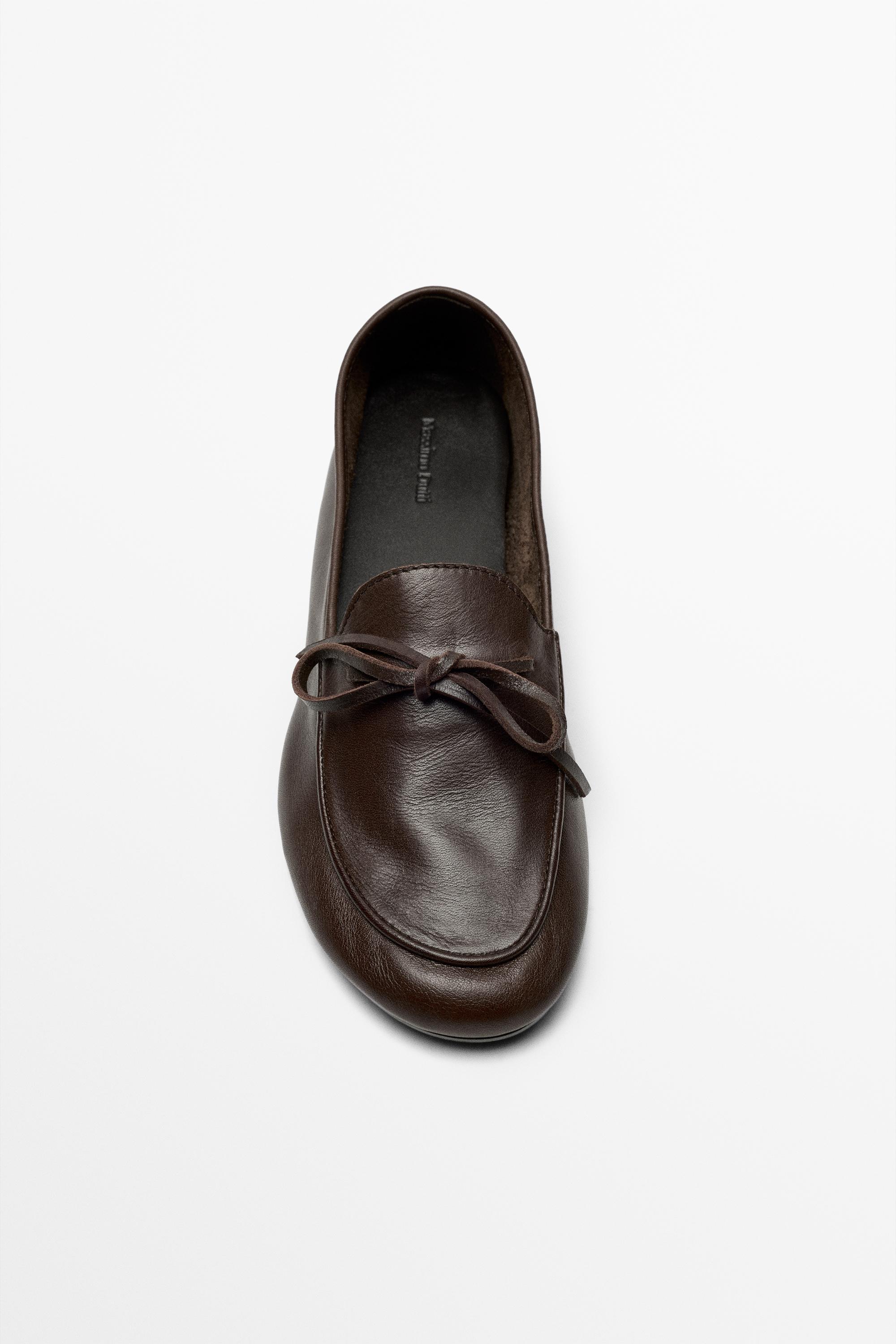 Leather bow loafer